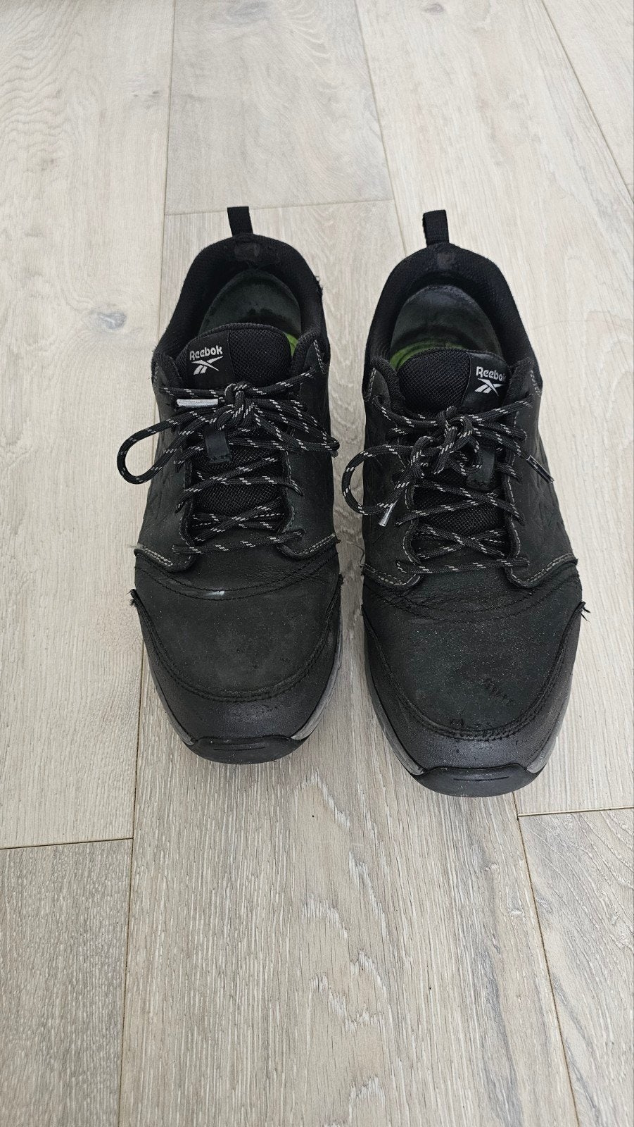 Reebok Sportschoenen Maat 44 Zwart - Zo goed als nieuw, Zwart, Ophalen of Verzenden, Reebok, Sneakers of Gympen