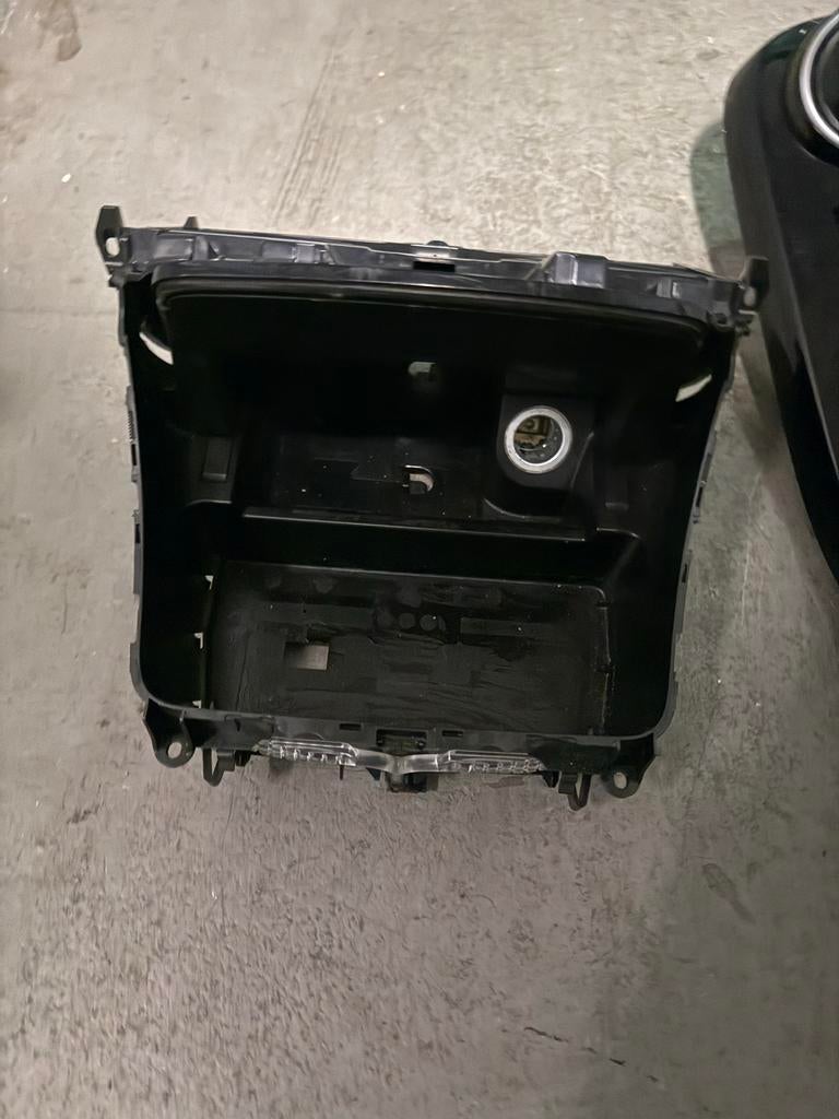 Mercedes C Klasse Middenconsole W205 C205 S205 A205, Auto-onderdelen, Ophalen of Verzenden, Gebruikt, Mercedes-Benz