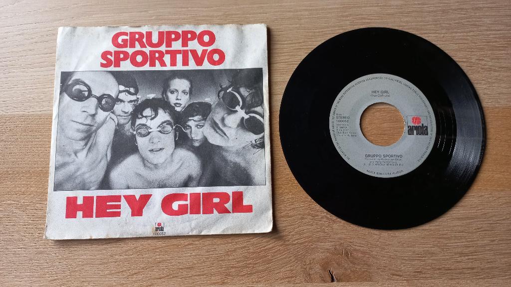gruppo sportivo, Fotohoes, Ophalen of Verzenden, Gebruikt, 7 inch