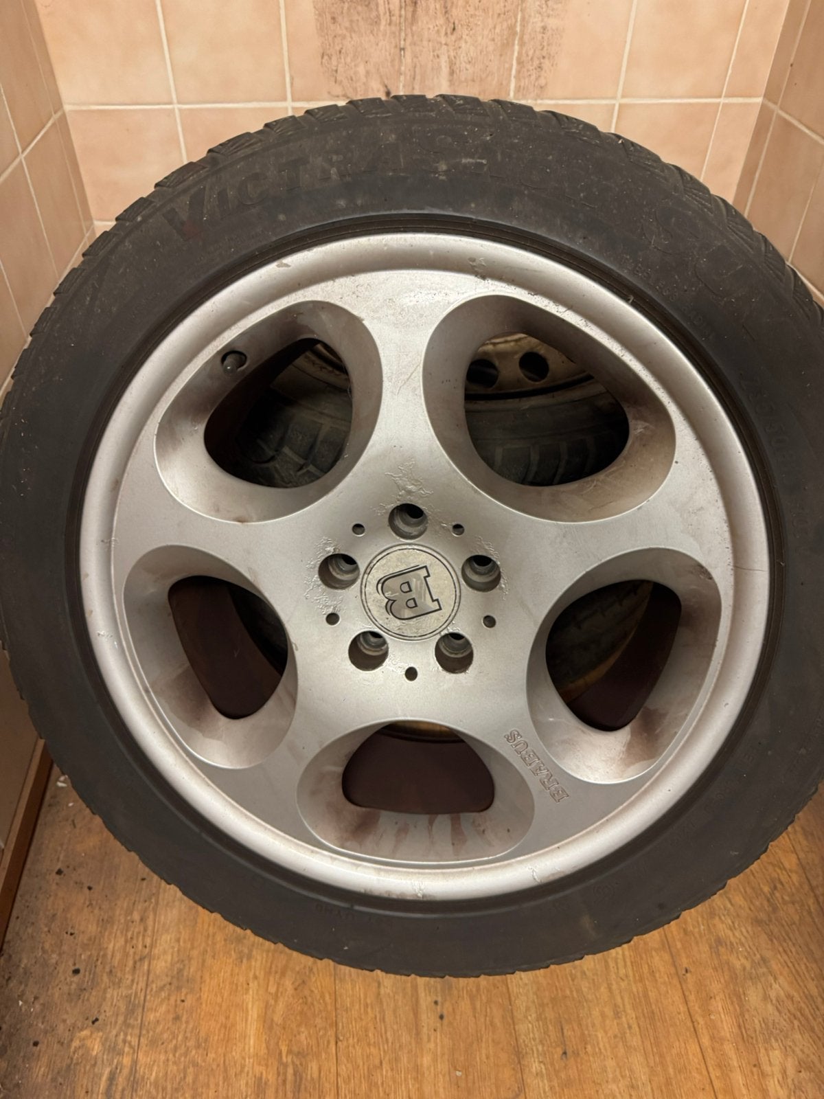 Brabus Autobanden 18 Inch 4 Stuks, Auto diversen, Wieldoppen, Ophalen of Verzenden, Zo goed als nieuw