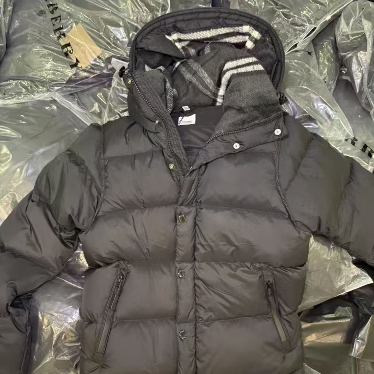 Burberry jas, Ophalen of Verzenden, Zo goed als nieuw, Maat 48/50 (M), Zwart