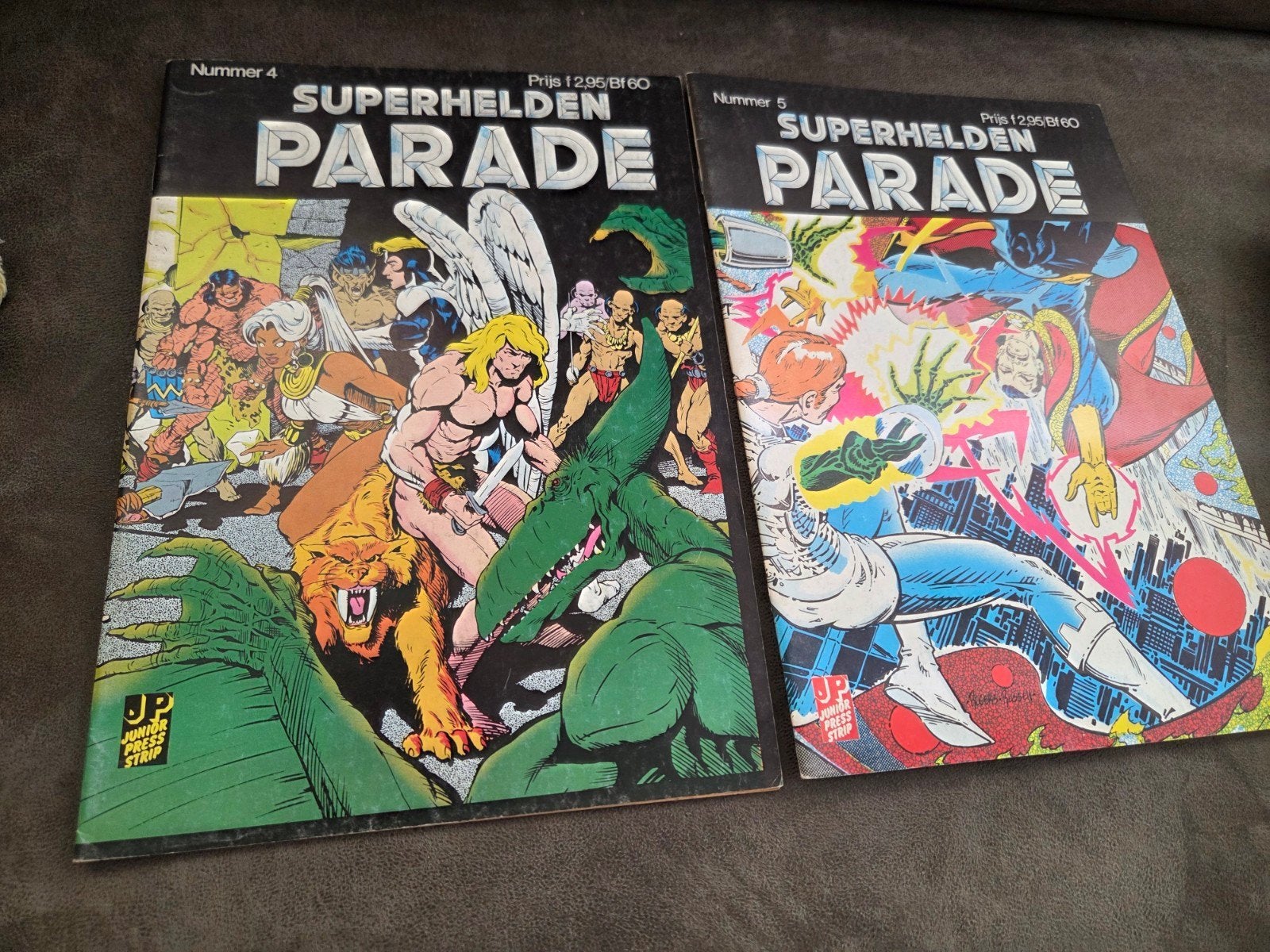 Superhelden Parade nummer 4 en 5 Comics strips, Boeken, Meerdere comics, Ophalen of Verzenden, Amerika