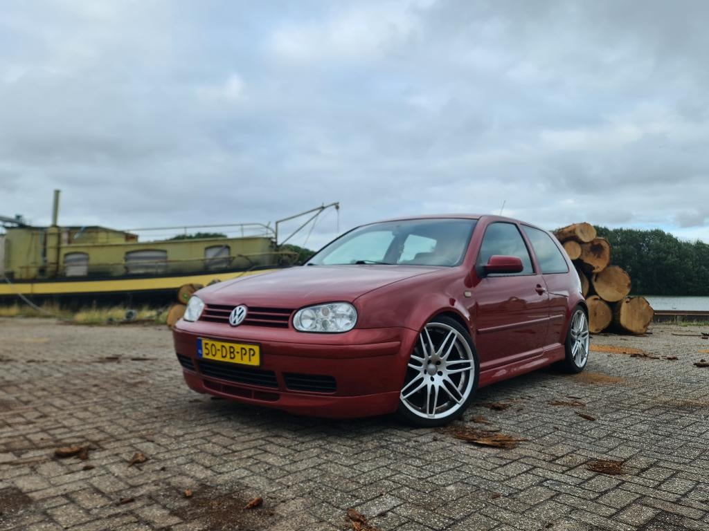 Volkswagen Golf 1.8 20V 110KW 1999 Rood, Auto's, Volkswagen, Stof, 1206 kg, Zwart, 4 cilinders