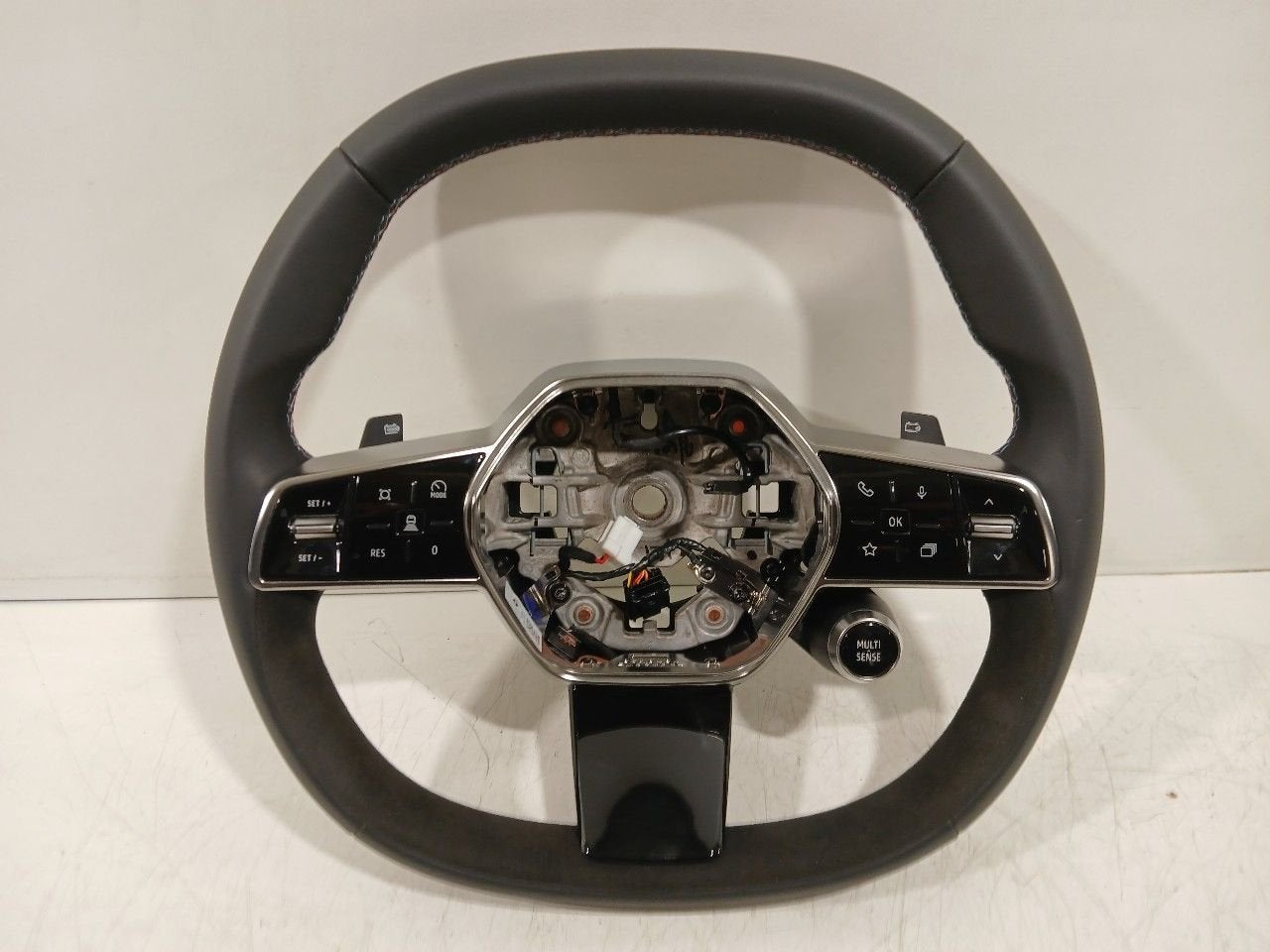 Stuur Renault Scenic, Onderdelen@venauto.nl, Van der Ven Autorecycling B.V., Gebruikt, Ettenseweg 76, 4706 PB Roosendaal, The Netherlands
