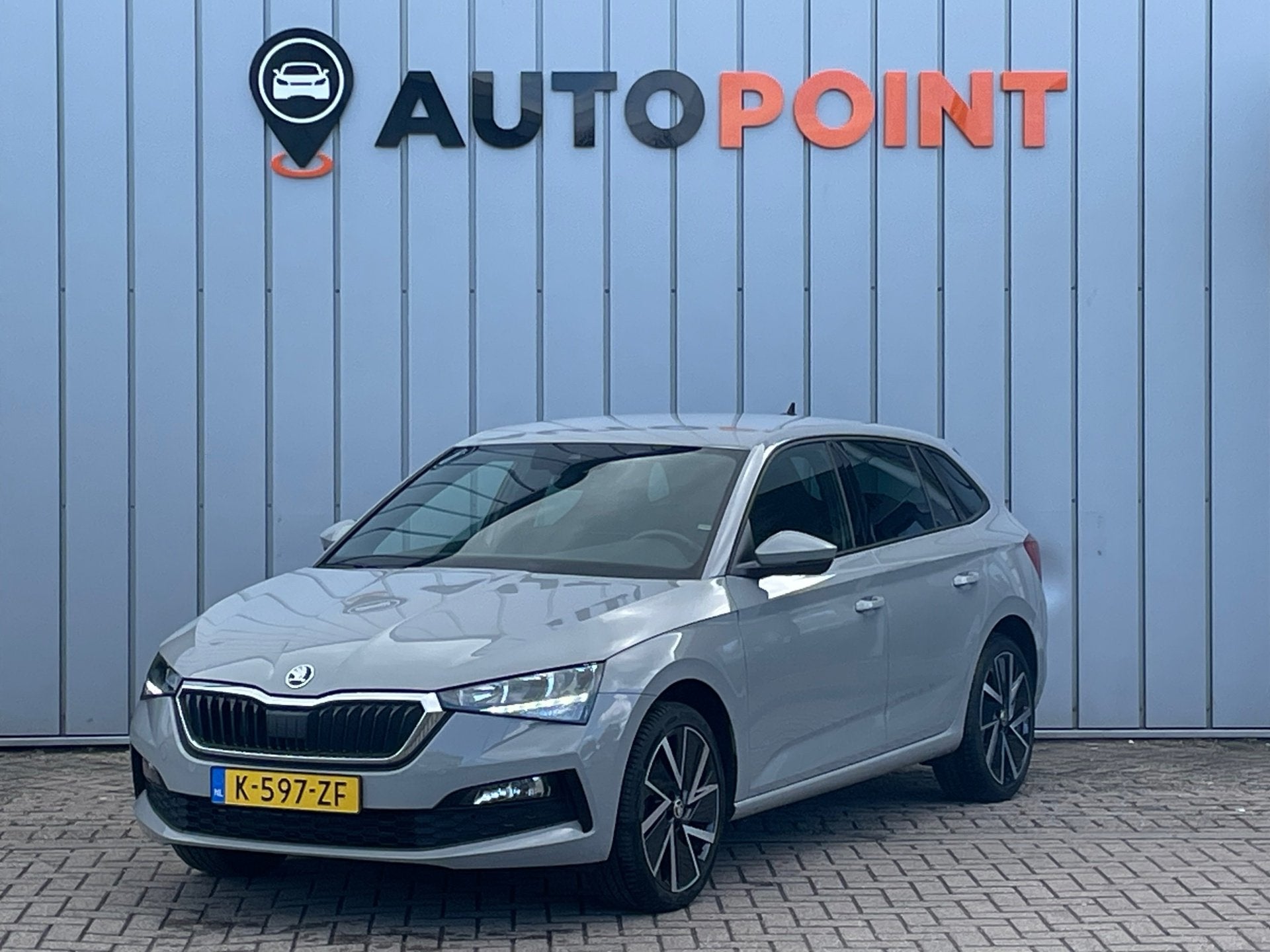 Skoda Scala 1.0 TSI Sport Business ORG NL 1E EIG DEALEROND|L, Auto's, Dealer onderhouden, Gebruikt, 610 kg, 49 €/maand