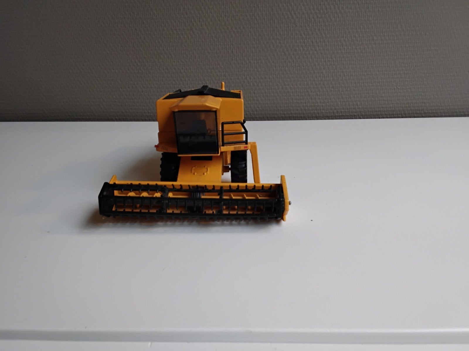 New Holland TX 34 Miniatuur Maaidorser, Ophalen of Verzenden, Gebruikt