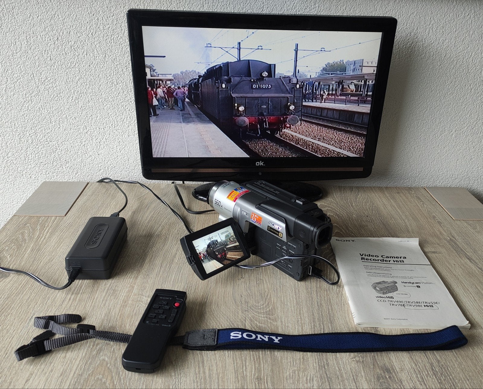 SONY VIDEOCAMERA voor de VIDEO 8 en HI8 BANDJES JAREN 90, Ophalen of Verzenden, Hi 8