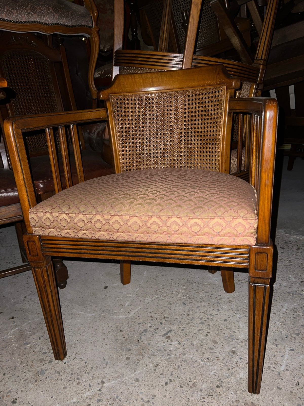 6 KERSENHOUTEN EETKAMER ARMSTOELEN - MAGAZIJN LEEGVERKOOP, Ophalen, Bruin, Stof