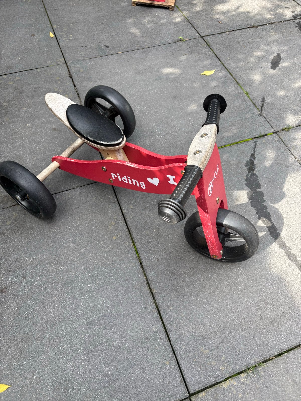 Houten Loopfiets Rood - Perfect voor Jonge Avonturiers, Kinderen en Baby's, Ophalen, Gebruikt, Loopfiets