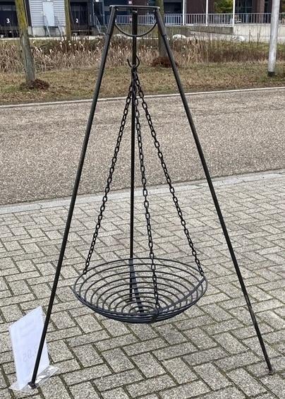 VUURKORF GROOT DIA 60 cm HANGEND IN FRAME hoog 1.50 mtr, Ophalen, -, -, Vuurkorf