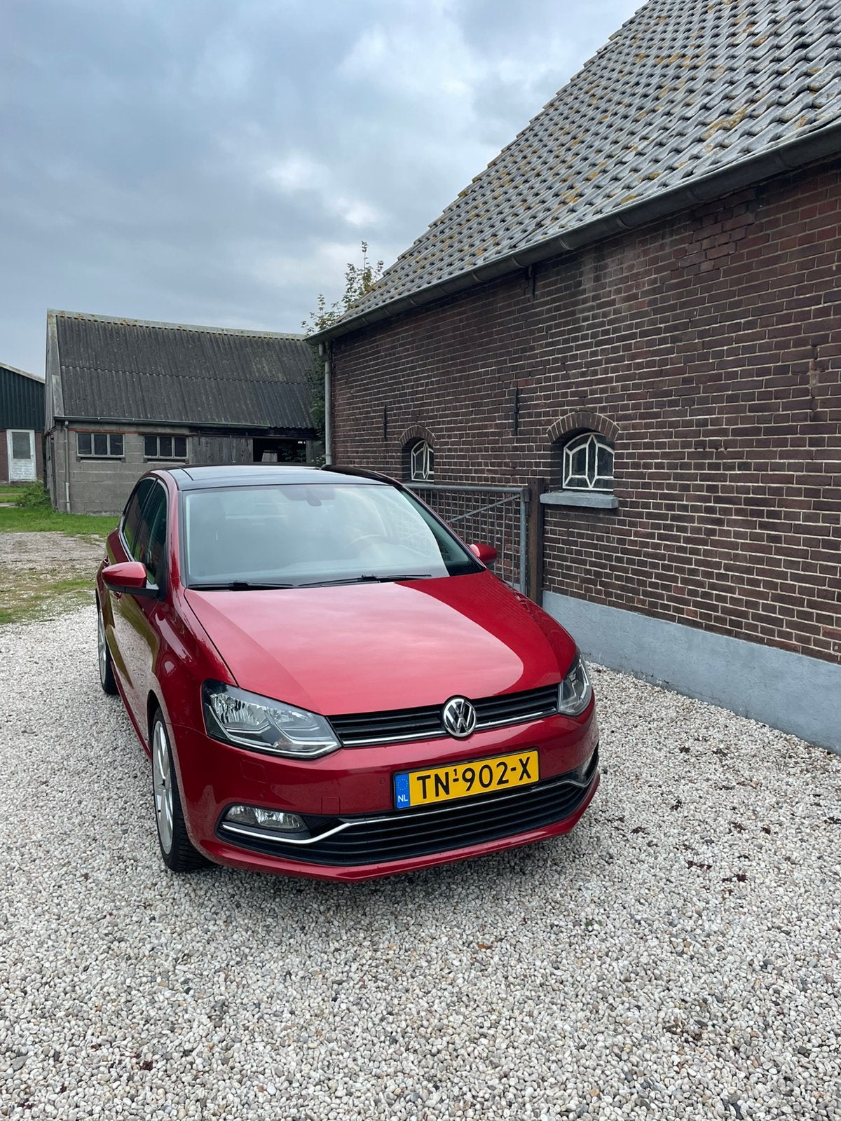 Volkswagen Polo 1.2 TSI l110PK|PANO|CARPLAY|STOELVERWARMING, 40 €/maand, 4 cilinders, Particulier, 1100 kg