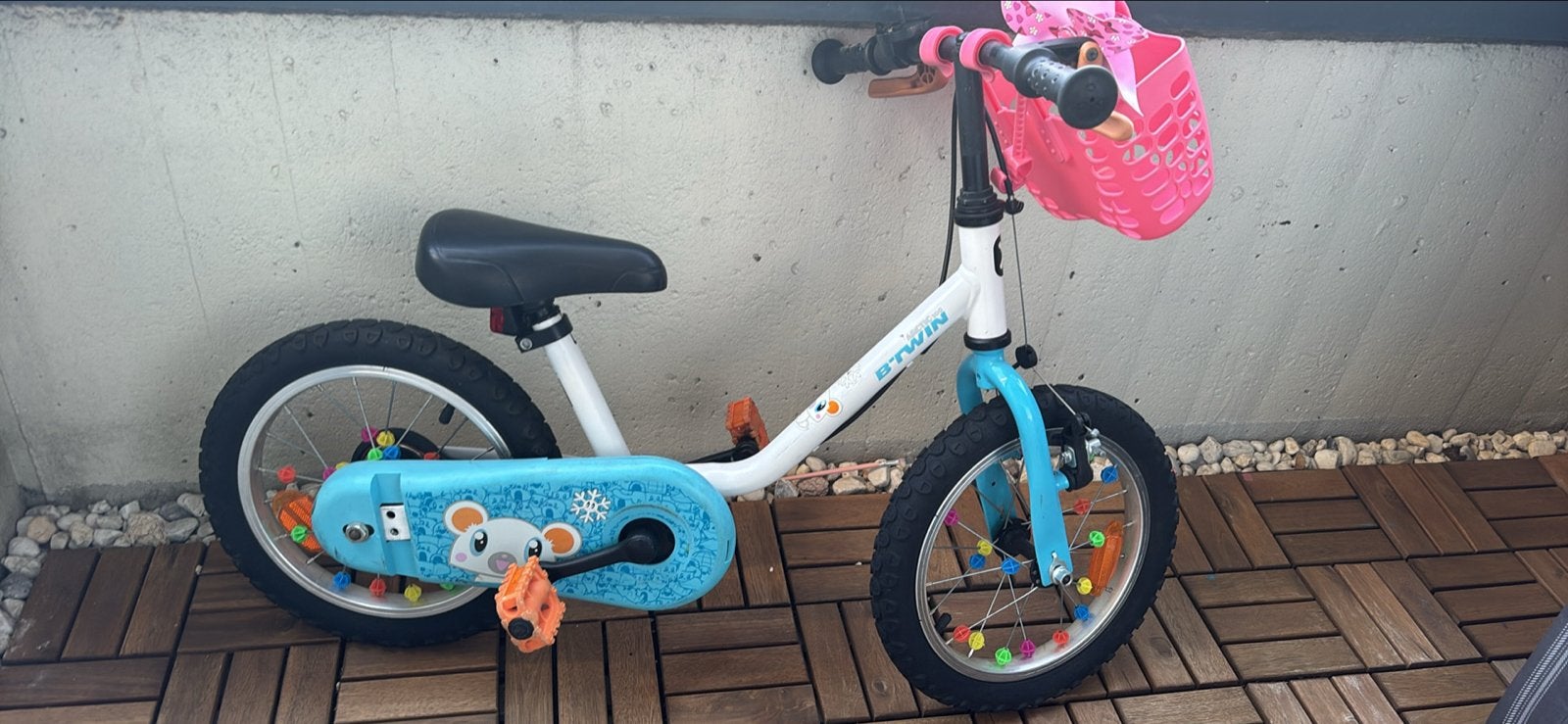 B'Twin kinderfiets 14 inch met mandje, Ophalen of Verzenden, Gebruikt, Velgrem, Minder dan 16 inch