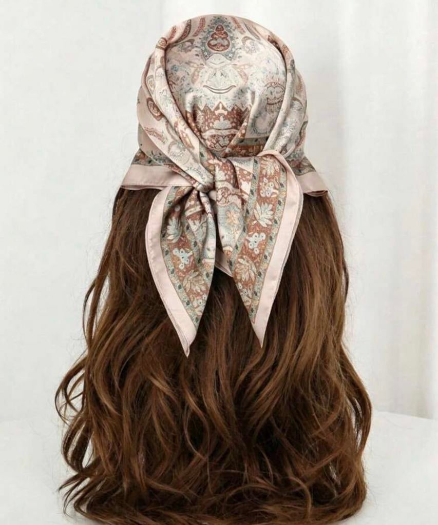 Trendy sjaaltje scarf satijn look, Ophalen of Verzenden, Zo goed als nieuw, Maat 38/40 (M), Sjaal