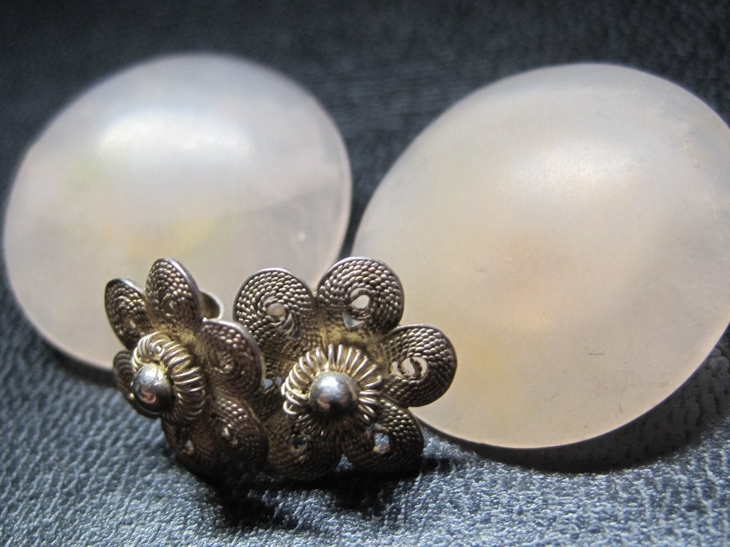 Rozekwarts en filigrain zilver oorbellen oorclips, Ophalen, Zo goed als nieuw, Met edelsteen, Zilver