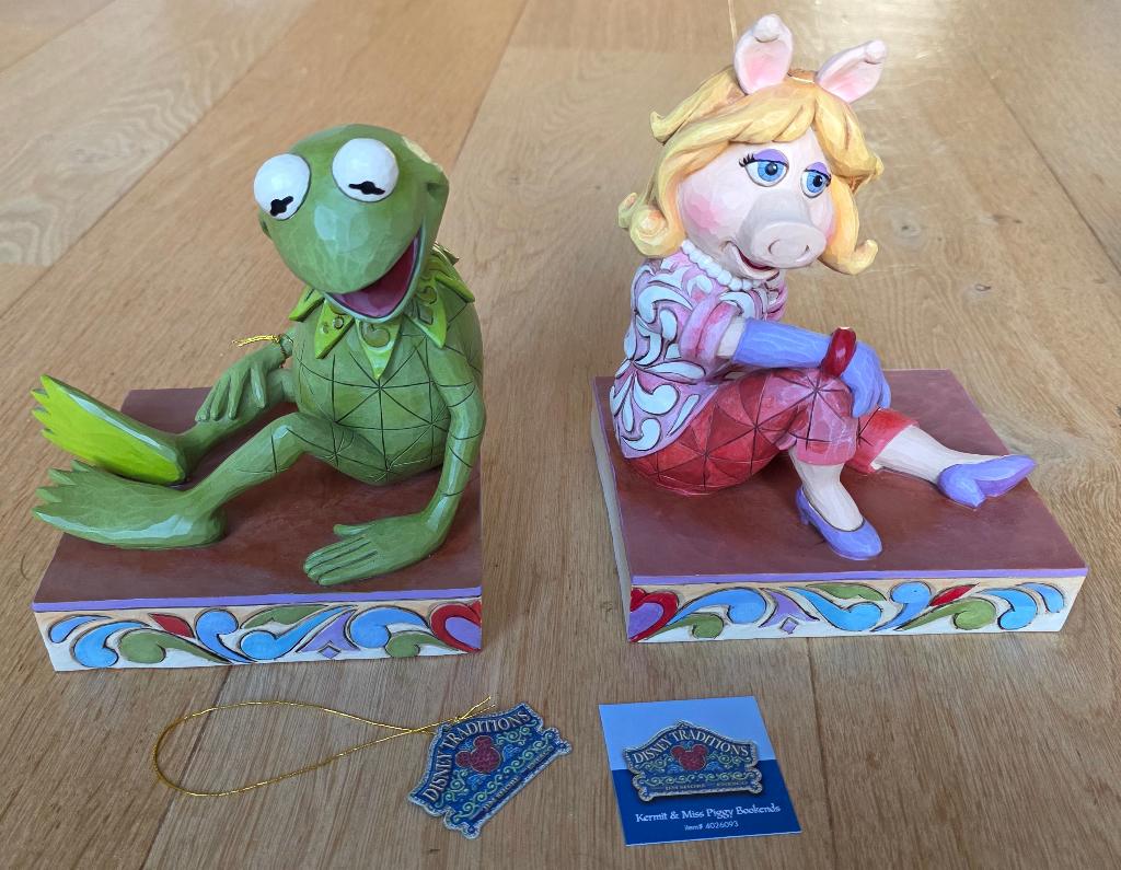 Muppets / Kermit & Miss Piggy Boekensteunen Enesco/Disney, Verzamelen, Beelden en Beeldjes, Ophalen, Nieuw, Fantasy