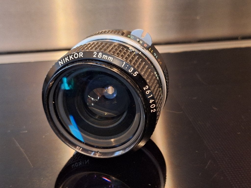 Nikkor 3.5/28 mm prime lens, Audio, Tv en Foto, Nikon, Zo goed als nieuw, Nikon F-mount, Handmatige focus