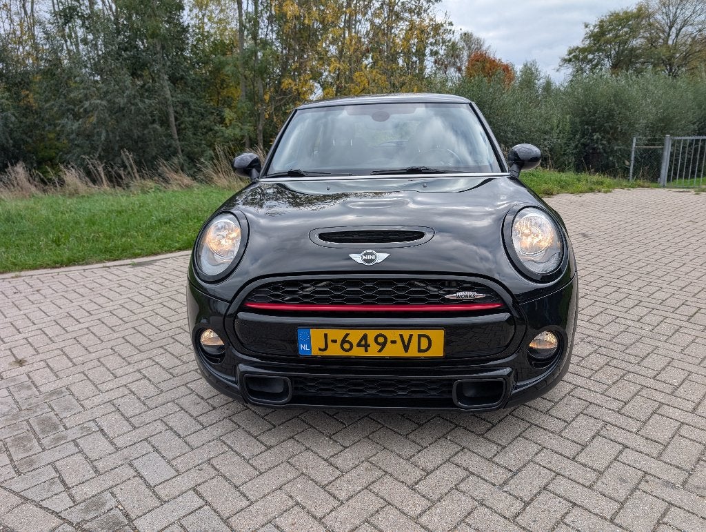 Mini 2.0 Cooper S - (F56)  2014 Zwart Metallic, Auto's, Mini, Voorwielaandrijving, 1998 cc, 4 cilinders, 4 stoelen