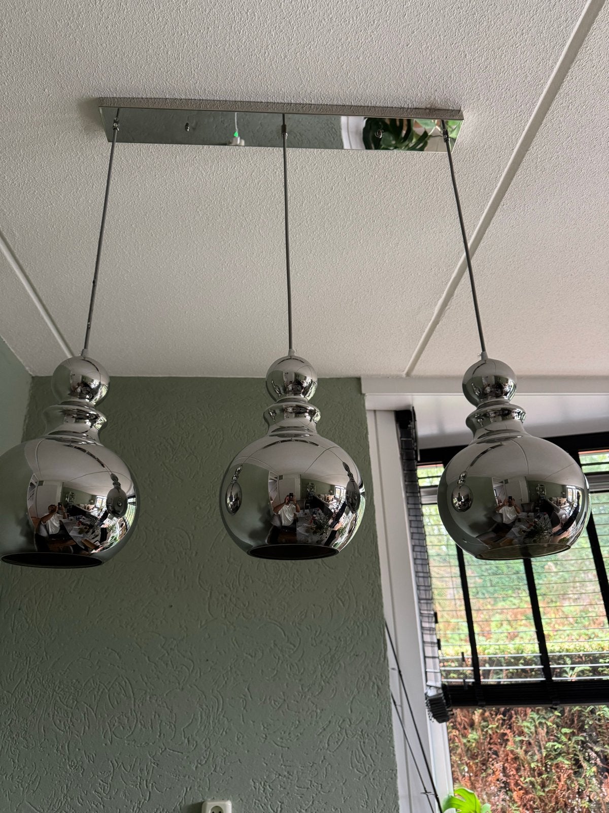 Moderne hanglamp met 3 spiegelende bollen, Huis en Inrichting, Ophalen, Gebruikt, Metaal, E27 (groot)
