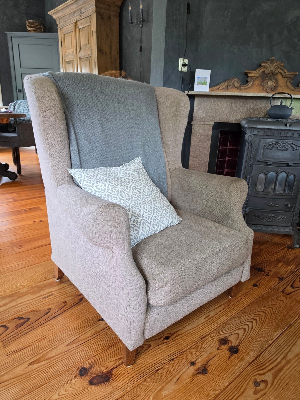 GRATIS!!  comfortabele beige fauteuil met hoge rugleuning, Ophalen, Gebruikt, Klassiek, Comfortabel, 75 tot 100 cm