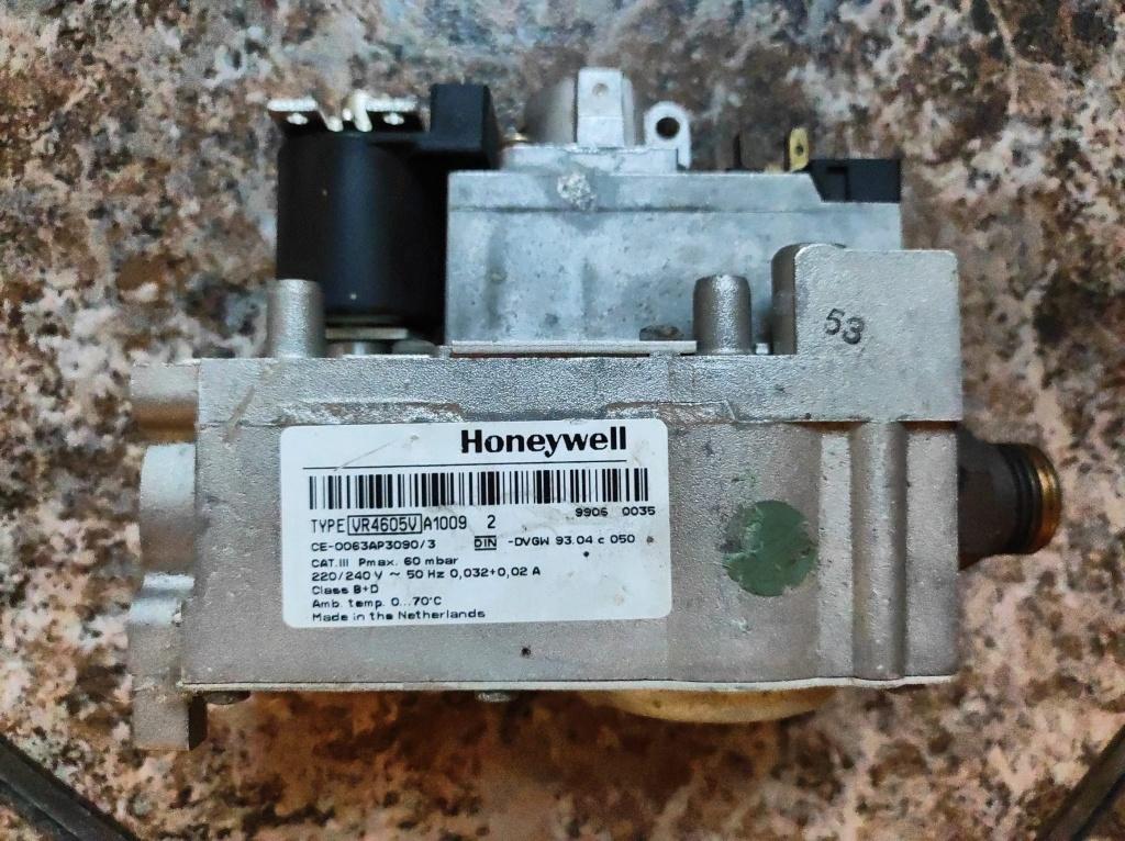Gasventiel gasblok TYPE VR4605V AARDGAS 230V 50HZ, Ophalen, Gebruikt, Minder dan 30 cm, Overige typen
