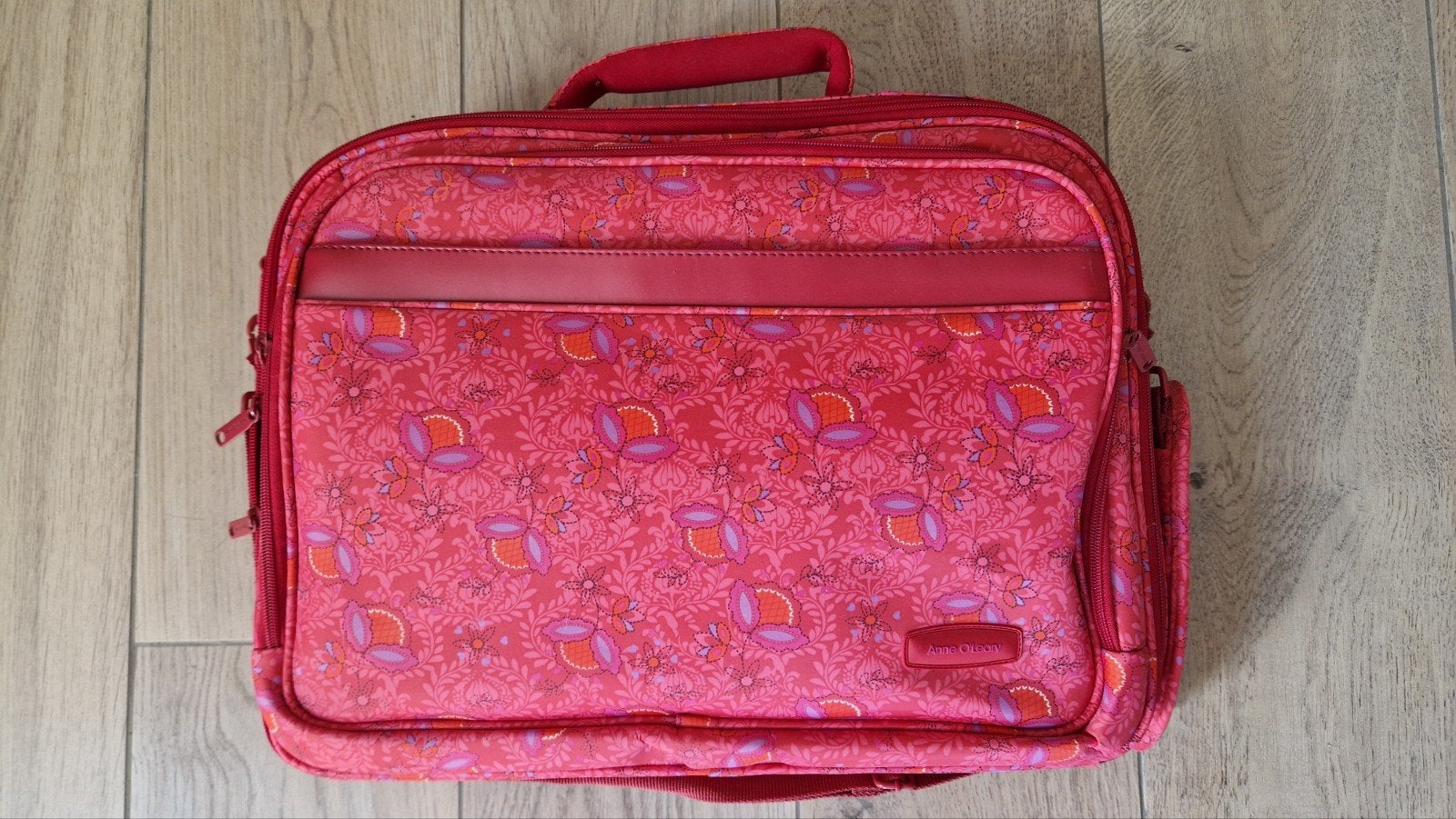 Laptoptas rood met bloemenprint - 17 inch, Rood, 17 inch of meer, Ophalen of Verzenden, Zo goed als nieuw