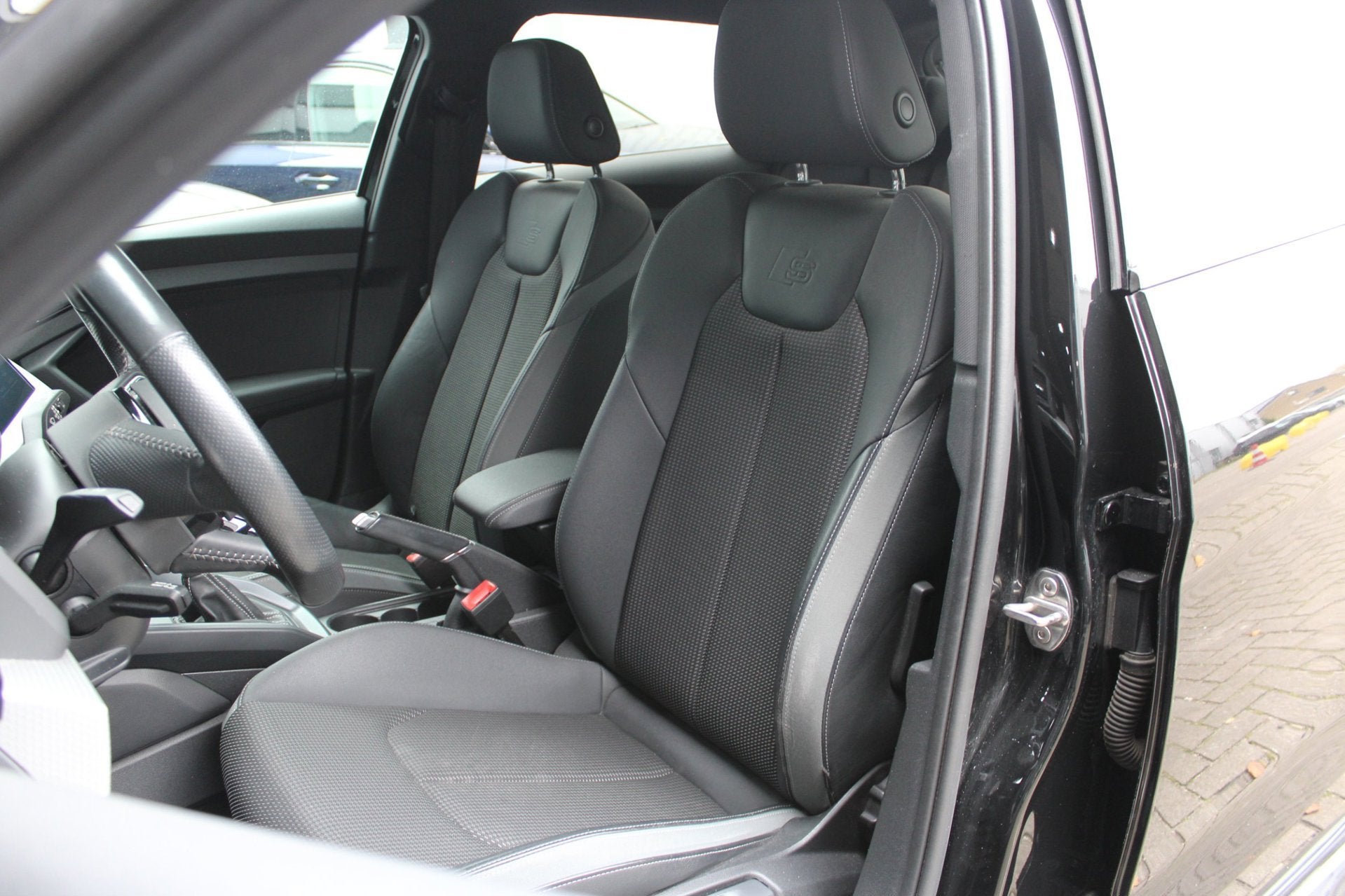 Audi A1 SPORTBACK 35 TFSI edition one | 2x S-Line | Keyless, Auto's, Dealer onderhouden, 4 cilinders, 150 pk, Leder en Stof