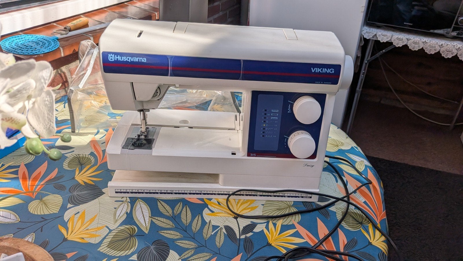 Husqvarna Viking 315 Naaimachine - Made in Sweden, Hobby en Vrije tijd, Ophalen, Gebruikt, Naaimachine, Husqvarna