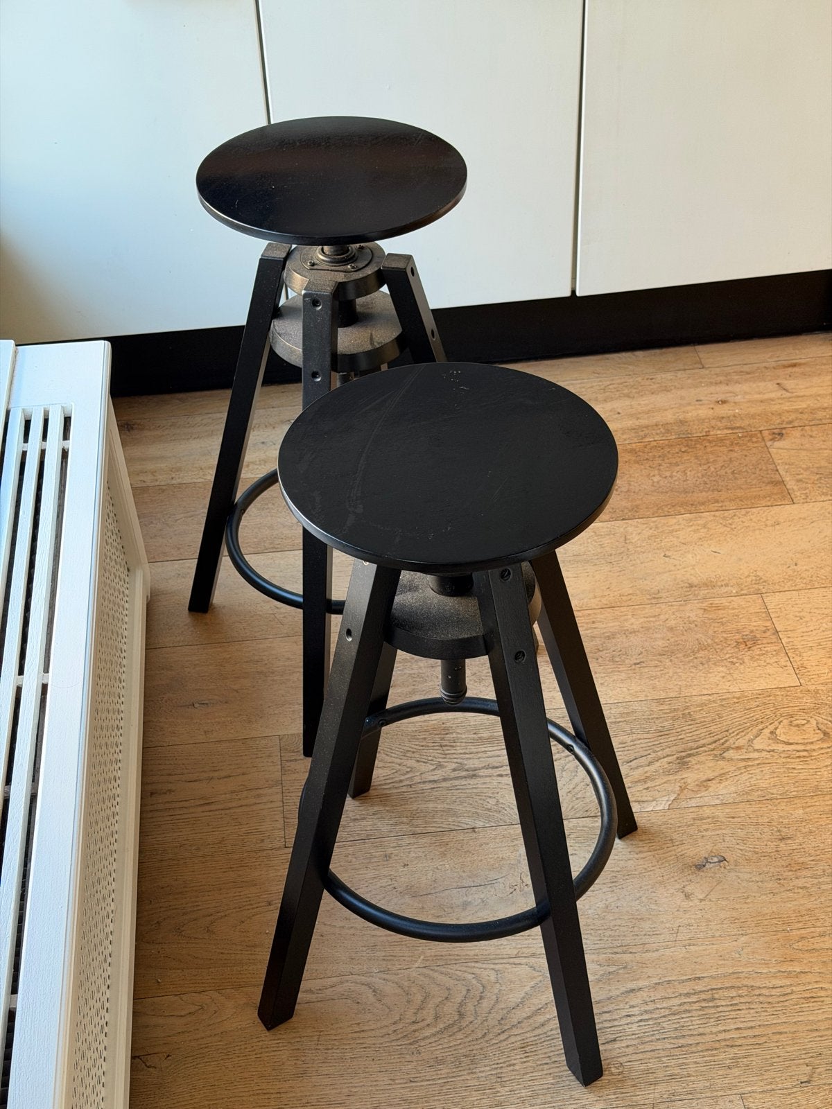 2 IKEA MÄSTERBY Opstapjes – Zo goed als nieuw, Kunststof, Twee, Zwart, Ophalen of Verzenden