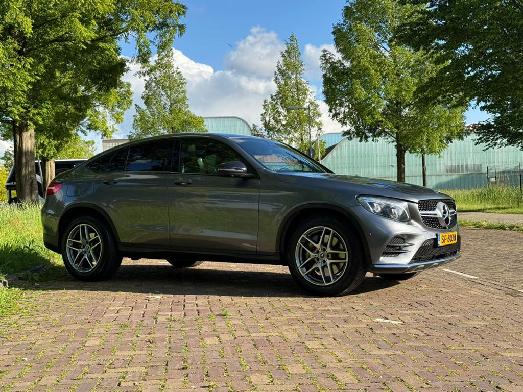 Mercedes GLC 250 4MATIC AMG Line 2018 NL Panorama, Automaat, Zwart, 4 cilinders, Lichtsensor