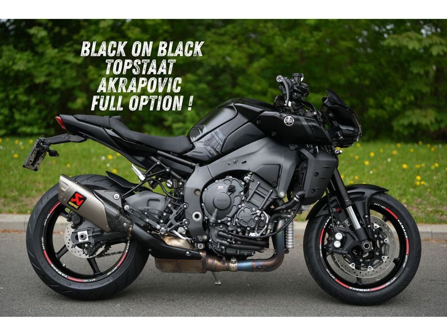 Yamaha MT 10 | Black on Black | Akrapovic ! (bj 2022) 13,370, 4 cilinders, Motorrijbewijs A, Bedrijf, Onbekend