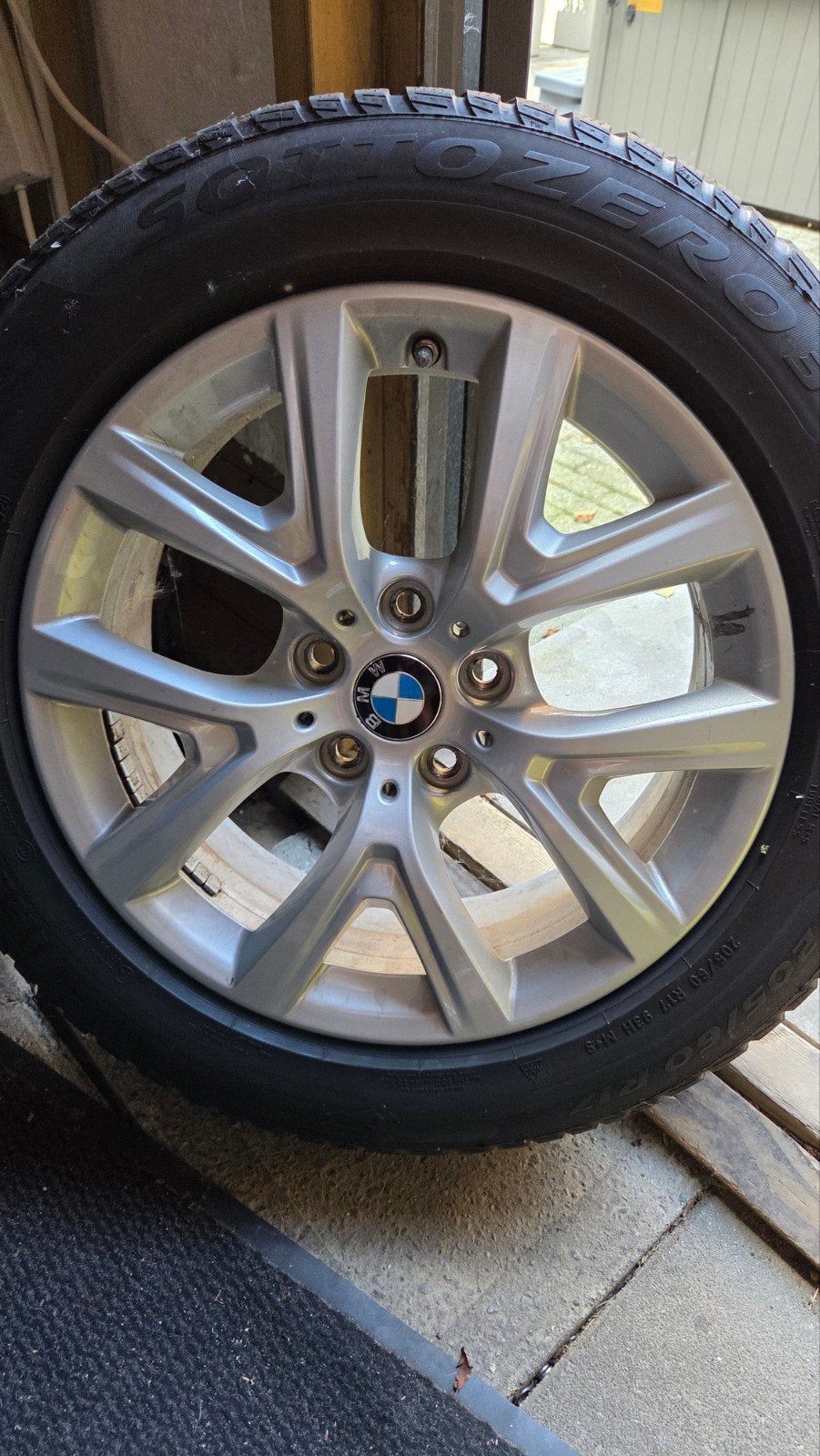 Originele BMW 17 inch winterset voor X1 F48 (4mm profiel), Auto-onderdelen, 17 inch, Personenwagen, 225 mm, Winterbanden