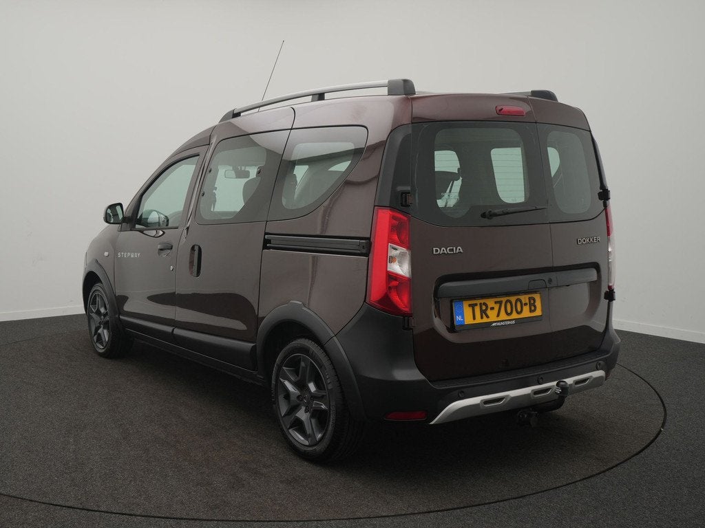 Dacia Dokker TCe 115 Stepway - RIJKLAARPRIJS - Achteruitrijc, Auto's, Dacia, Voorwielaandrijving, 12 maanden, Stof, Gebruikt