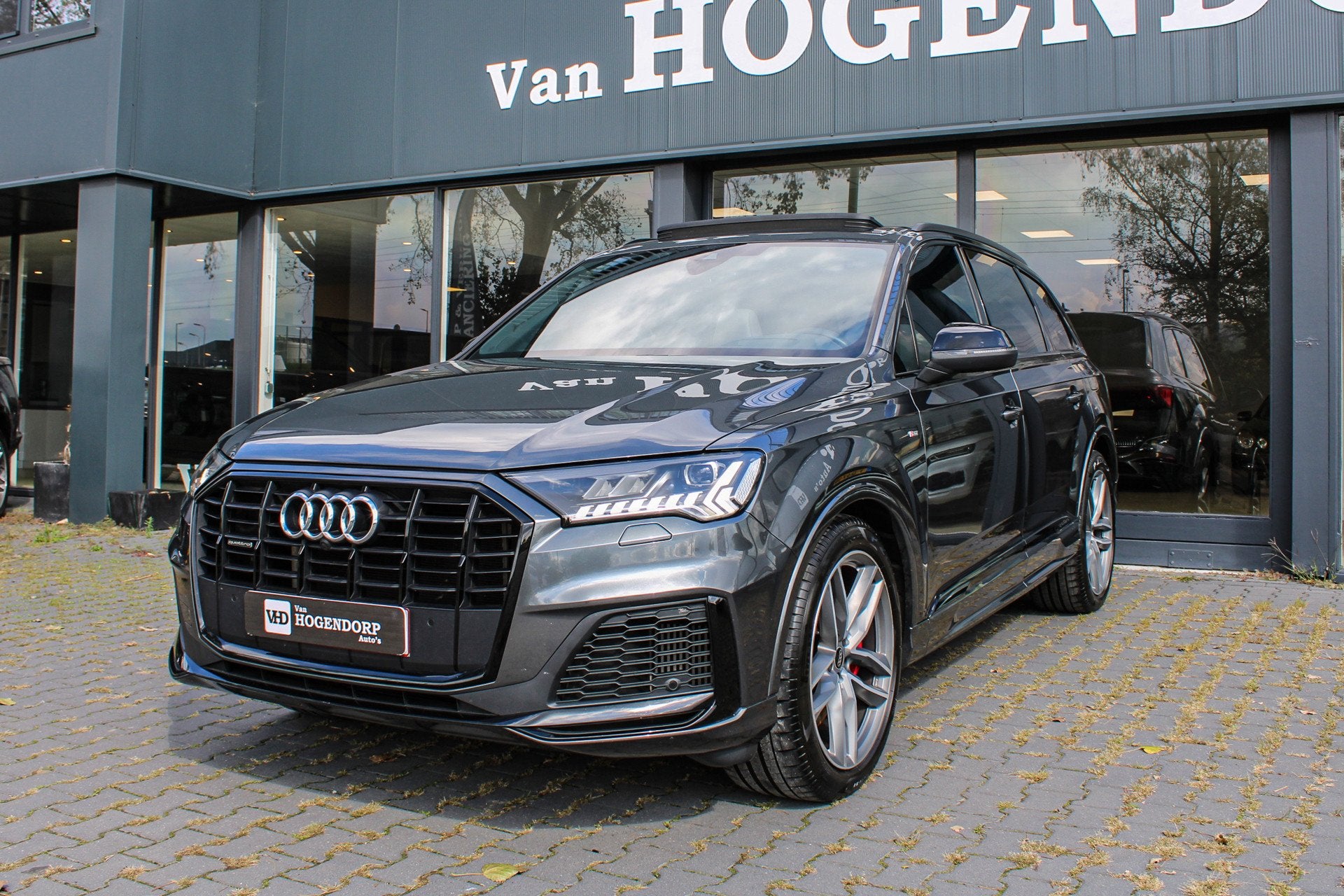 Audi Q7 60 TFSI e quattro S LINE PANO HUD SOFTCLOSE BTW, Auto's, Automaat, Dealer onderhouden, Gebruikt, 2995 cc