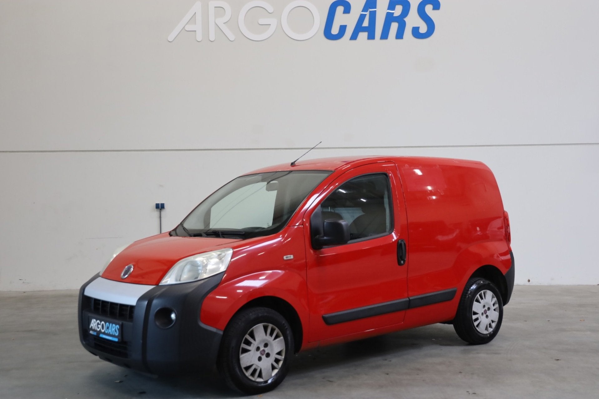 Fiat Fiorino 1.3 MJ SX AIRCO NAP PDC 75PK TOPSTAAT RADIO CD, Voorwielaandrijving, Stof, Gebruikt, Zwart