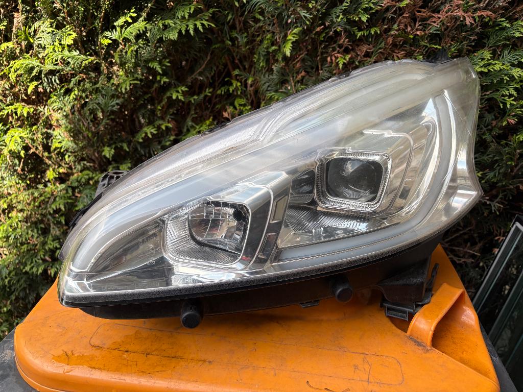 Koplampen Peugeot 208, Auto-onderdelen, Verlichting, Ophalen of Verzenden, Gebruikt, Peugeot