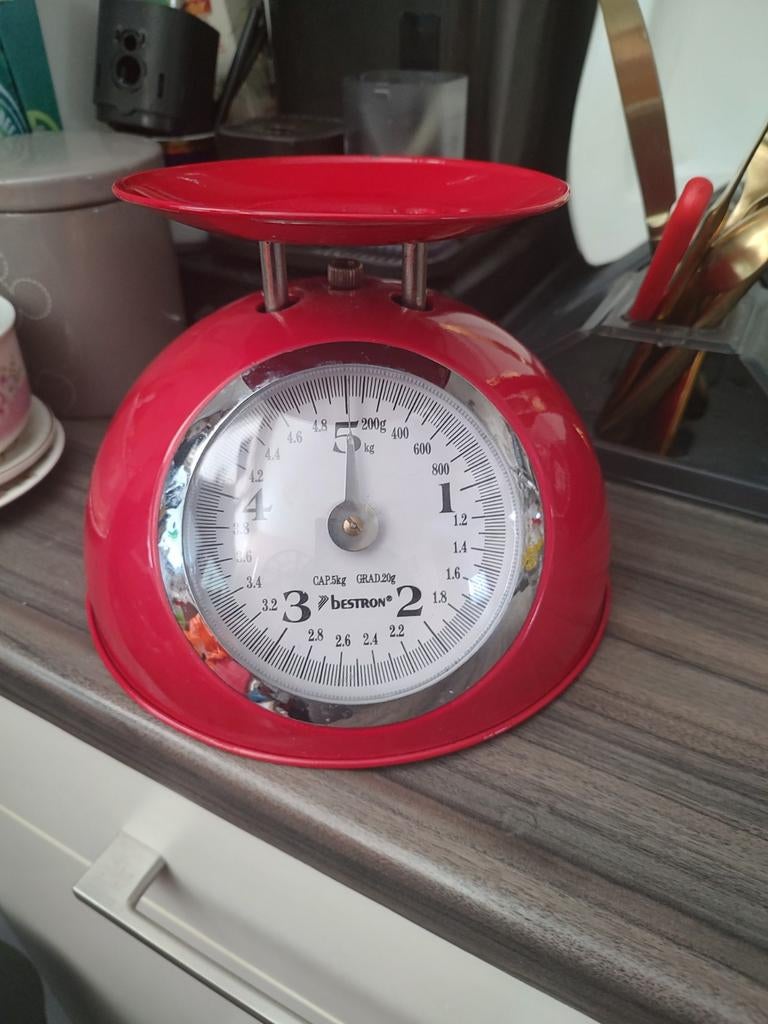 Bestron Keukenweegschaal Rood - Analoog, 5kg, Minder dan 10 kg, Keukenweegschaal, Ophalen of Verzenden, Zo goed als nieuw
