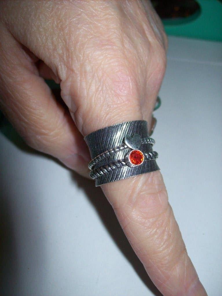 Ring Zilver 925 Mooi Spinner model Hartje Rood steentje M 19, Verzenden, 19 tot 20, Nieuw, Met edelsteen