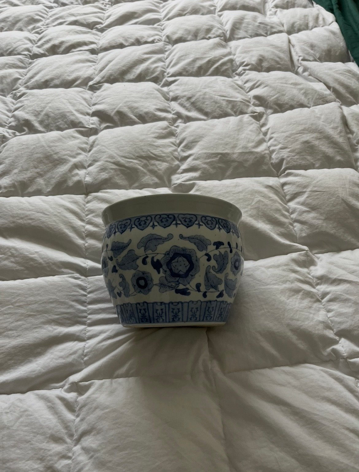 Blauw-witte Chinese bloempot met patroon, Ophalen of Verzenden