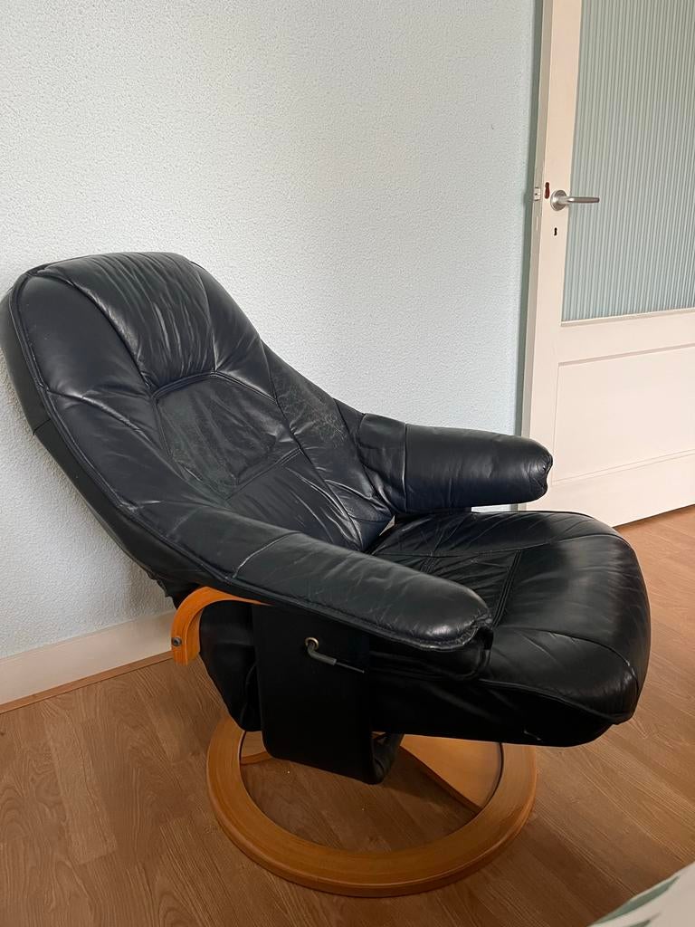 Comfortabele leren relaxfauteuil, Ophalen, Gebruikt, Leer, 75 tot 100 cm