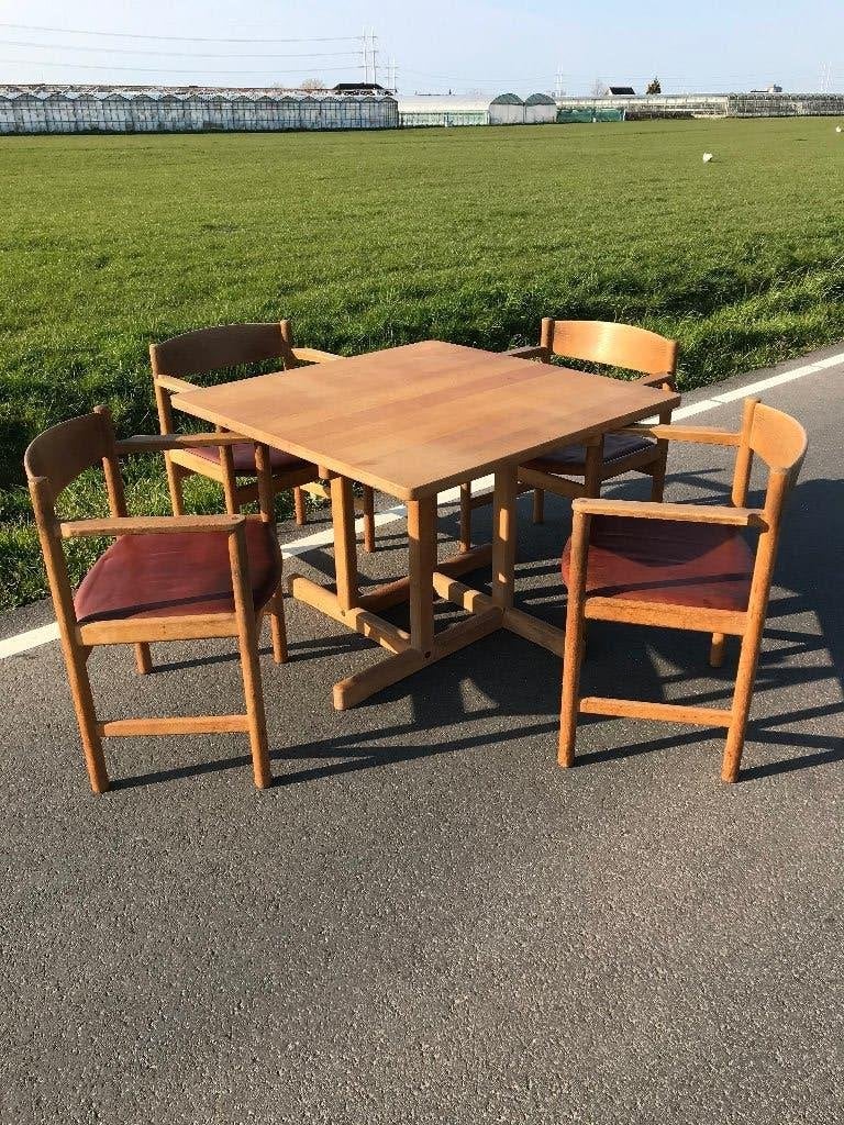 4 stoelen 3235 en tafel 6288 Borge Mogensen Fredericia, Huis en Inrichting, Ophalen, Bruin, Leer, Nvt