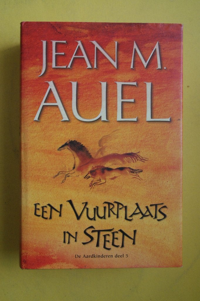 Jean M. Auel, EEN VUURPLAATS IN STEEN deel 5 vd Aardkinderen, Ophalen of Verzenden, Nieuw
