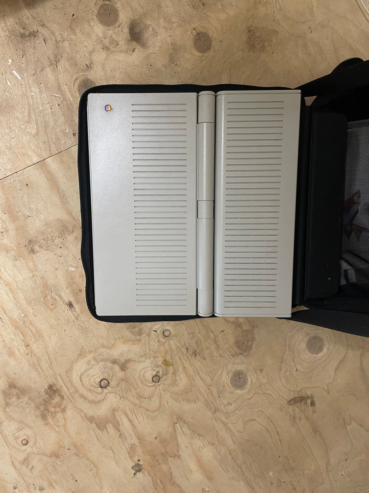 Apple Macintosh Portable met tas, Ophalen