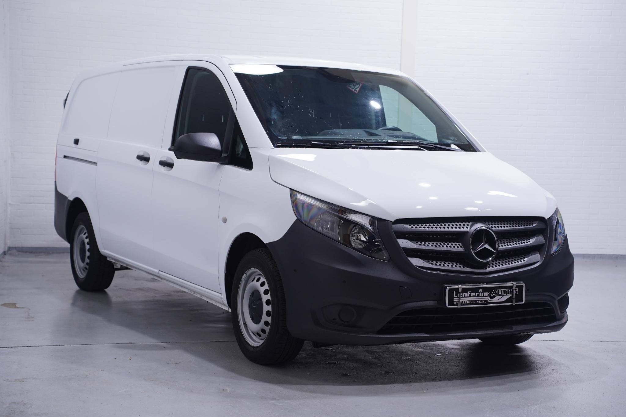 Mercedes-Benz Vito 116 CDI 163 pk Lang Automaat Navi Apple C, Auto's, Automaat, Gebruikt, 4 cilinders, 2000 kg