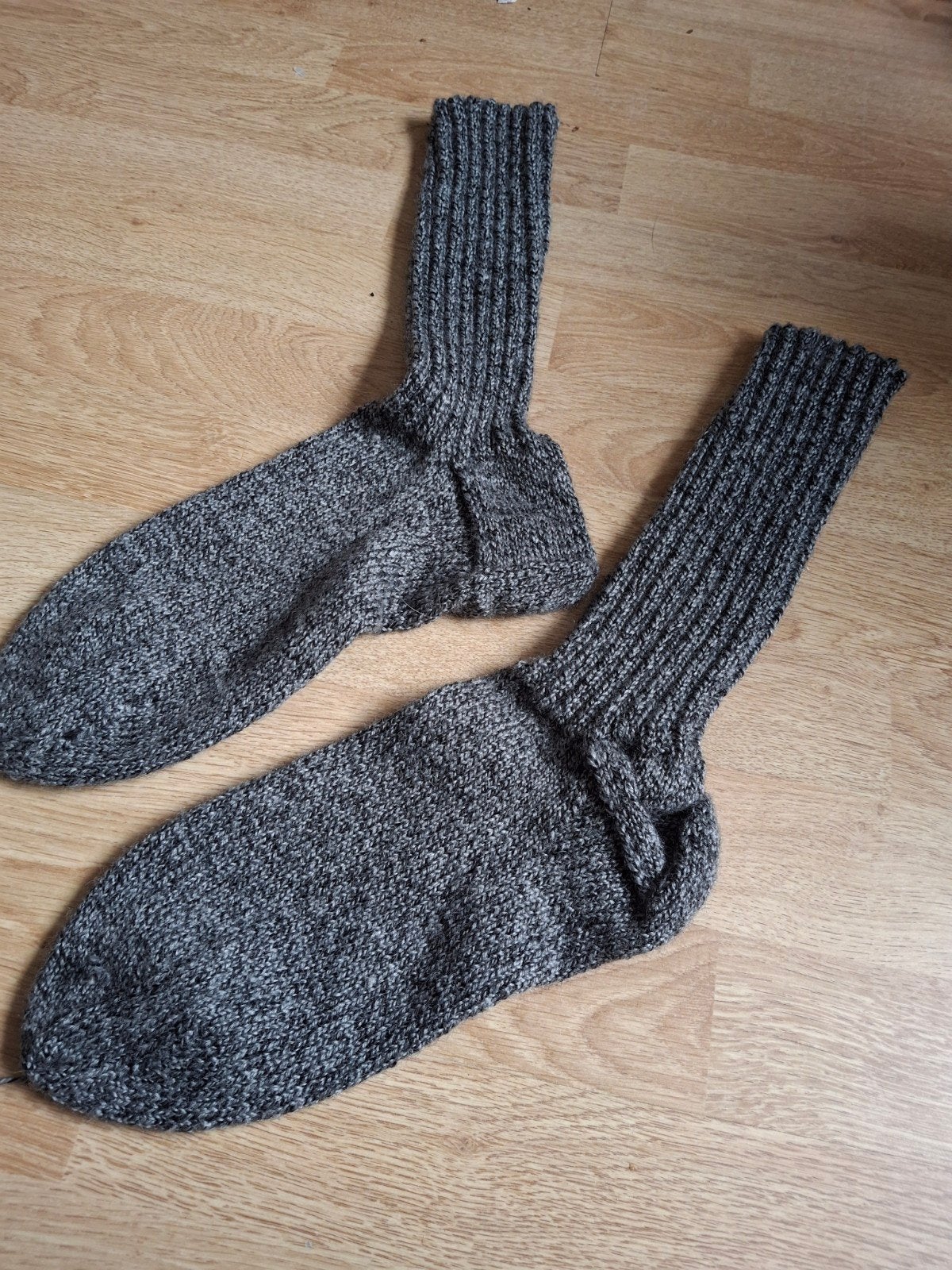 Handgebreide Grijze Wollen Sokken - Maat 42, Kleding | Heren, Ophalen of Verzenden, Nieuw, Maat 39 t/m 42, Overige kleuren