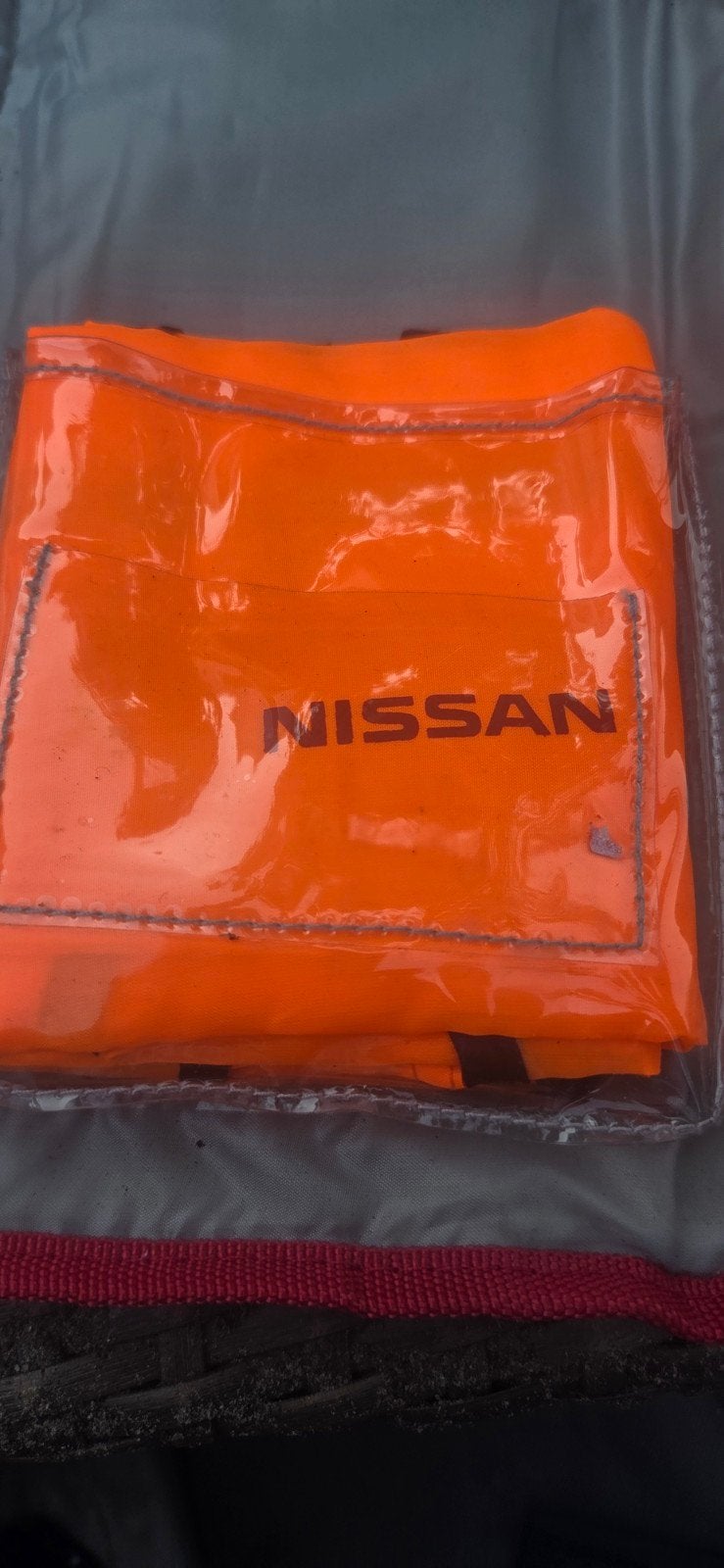 Nissan Schade Service Kit - Leuk voor verzamelaar!, Ophalen, Gebruikt