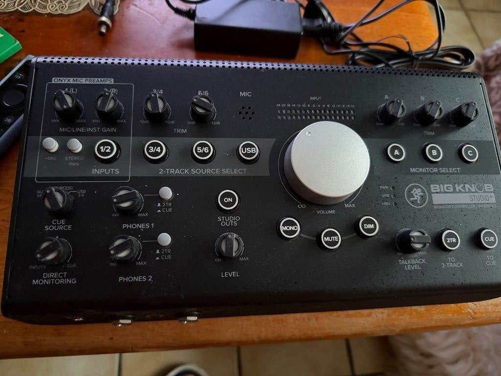 Mackie Big Knob Studio+, Muziek en Instrumenten, Ophalen of Verzenden, Zo goed als nieuw, Minder dan 5 kanalen
