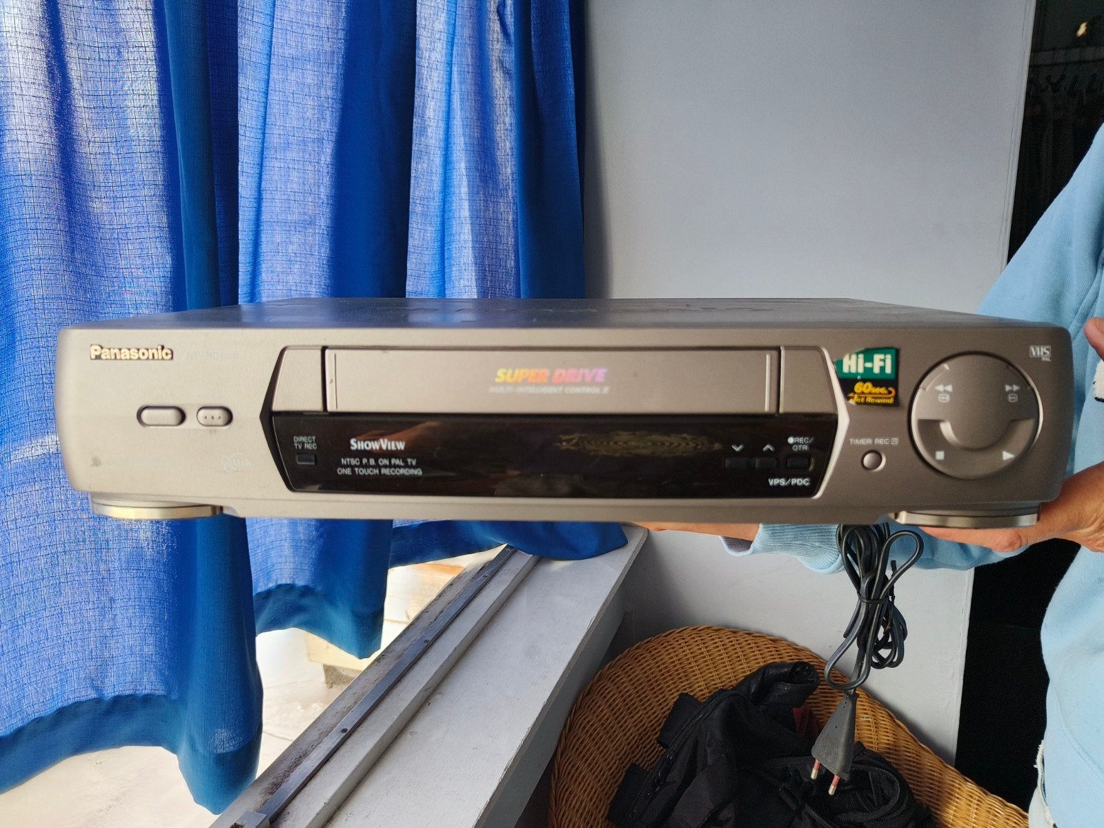 VHS speler en ca. 300 VHS tapes te geef voor en goed doel, Ophalen, Gebruikt, Panasonic