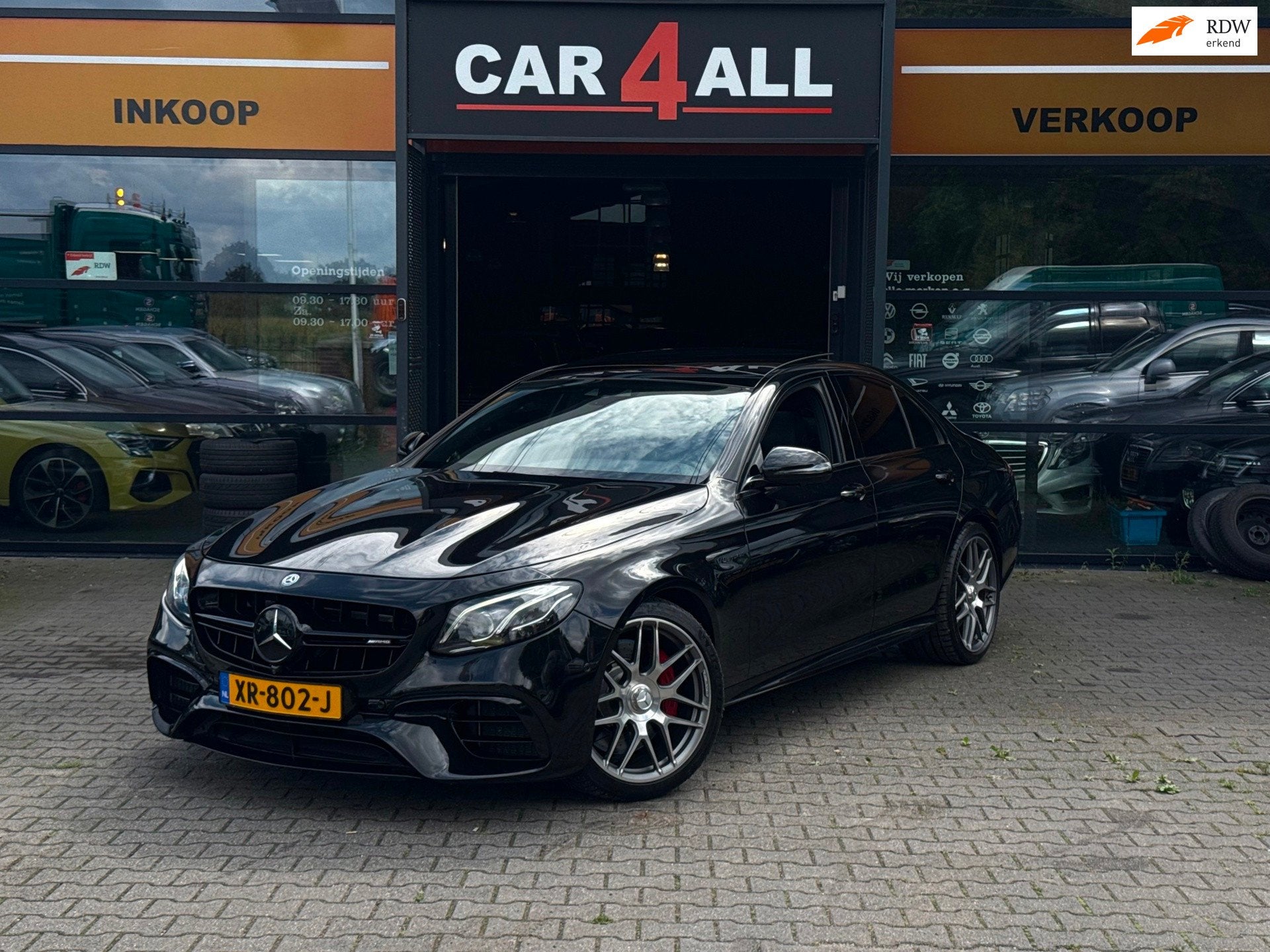 Mercedes-Benz E-klasse AMG 63 S 4MATIC Premium Plus PANO/360, Auto's, Automaat, Gebruikt, Automatische klimaatregeling, Zwart