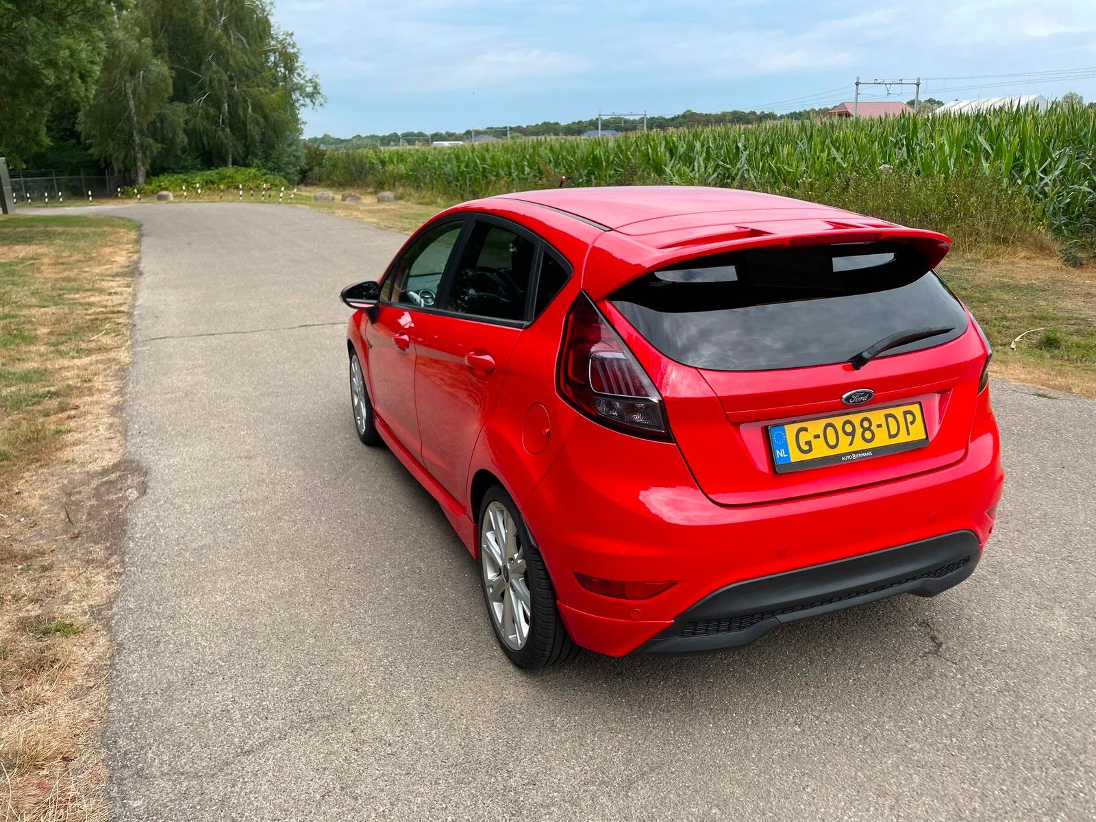 Ford Fiësta 1.0 92KW/125PK 5D 2017 Rood, Auto's, Voorwielaandrijving, 125 pk, Handgeschakeld, Particulier