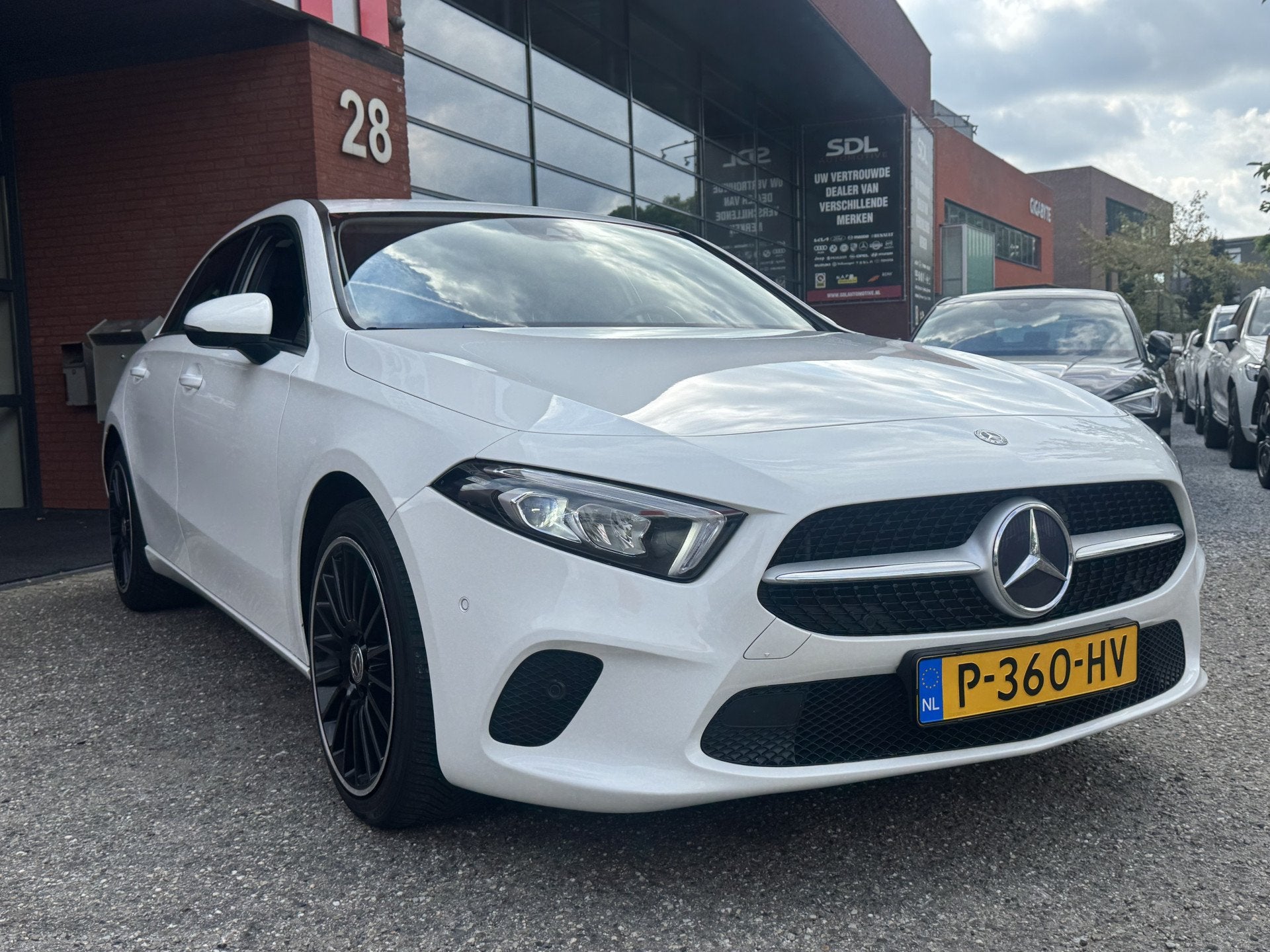 Mercedes-Benz A-Klasse 200 Premium // FULL LED // MEMORY SEA, Automatische klimaatregeling, Gebruikt, 4 cilinders, Leder en Stof
